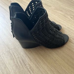 Excellent condition. Worn twice